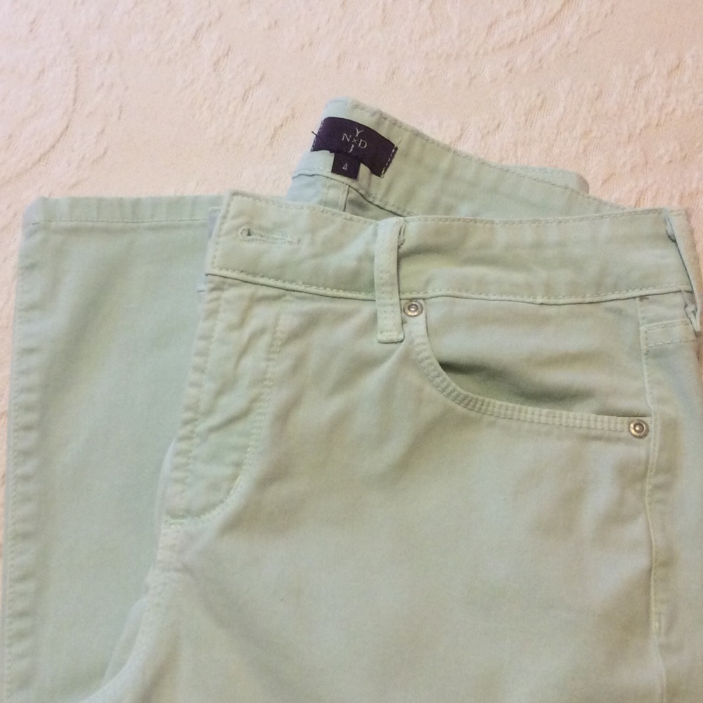 NYDJ mint color jeans in "mint" condition!